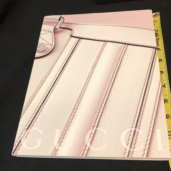 GUCCI Women’s Collection Summer 2010 Catalog NEW UNUSED VINTAGE - Picture 8 of 9